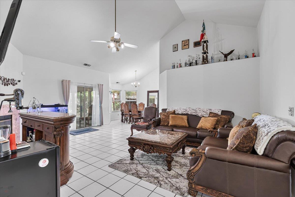 417 Mid Pines Way, Modesto, CA 95354