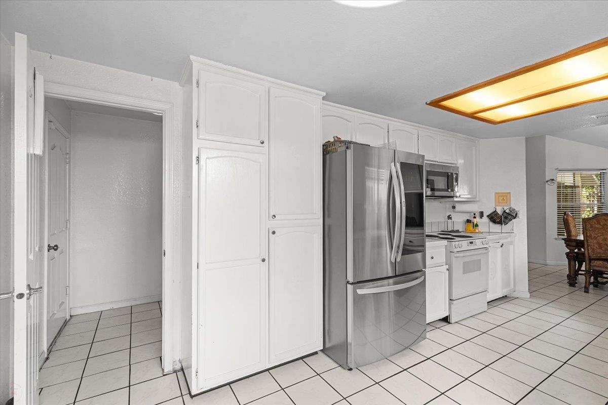 417 Mid Pines Way, Modesto, CA 95354