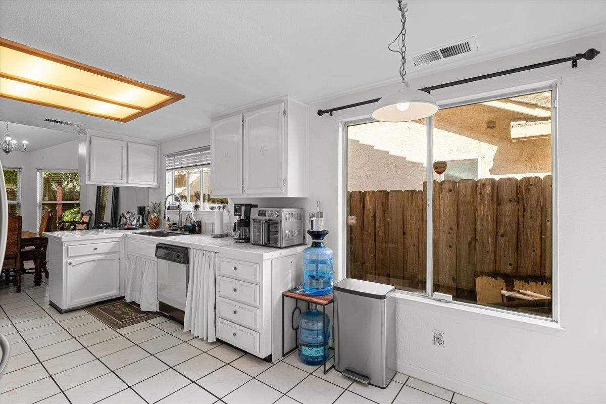 417 Mid Pines Way, Modesto, CA 95354