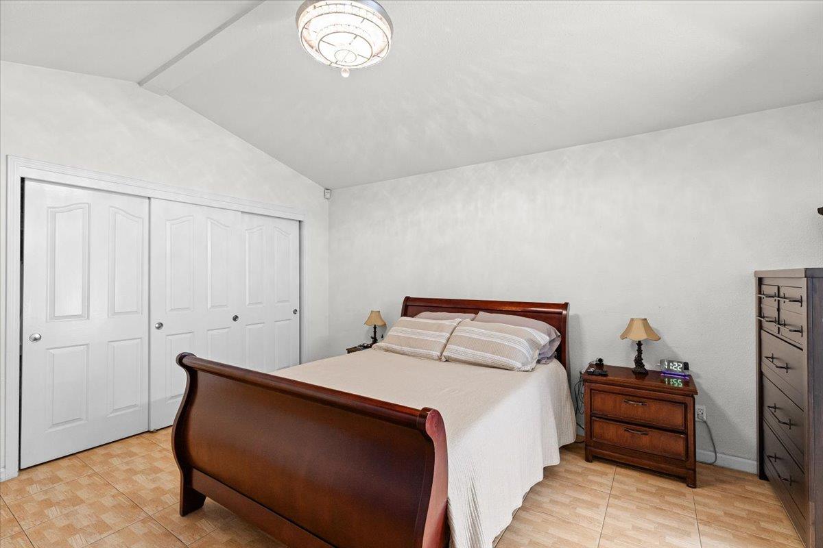 417 Mid Pines Way, Modesto, CA 95354