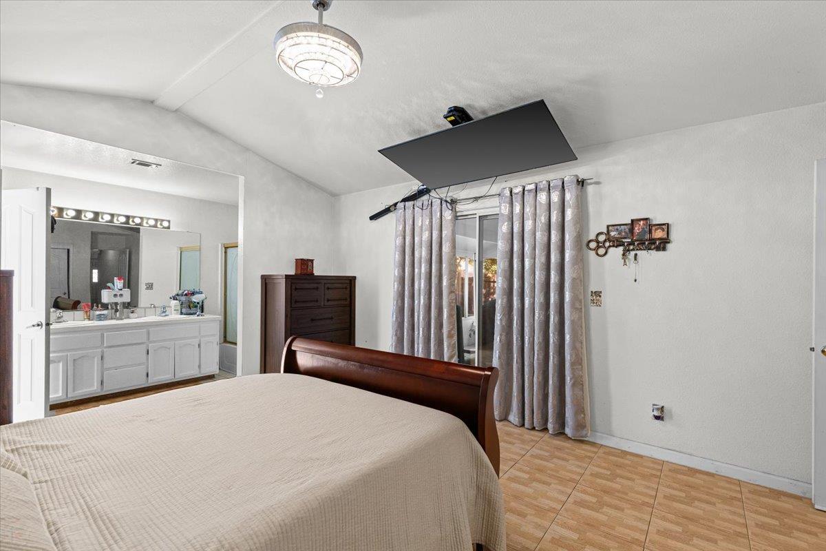 417 Mid Pines Way, Modesto, CA 95354