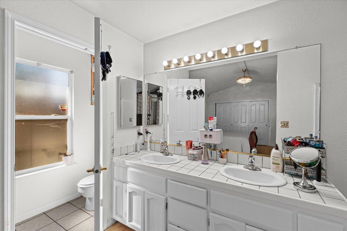 417 Mid Pines Way, Modesto, CA 95354