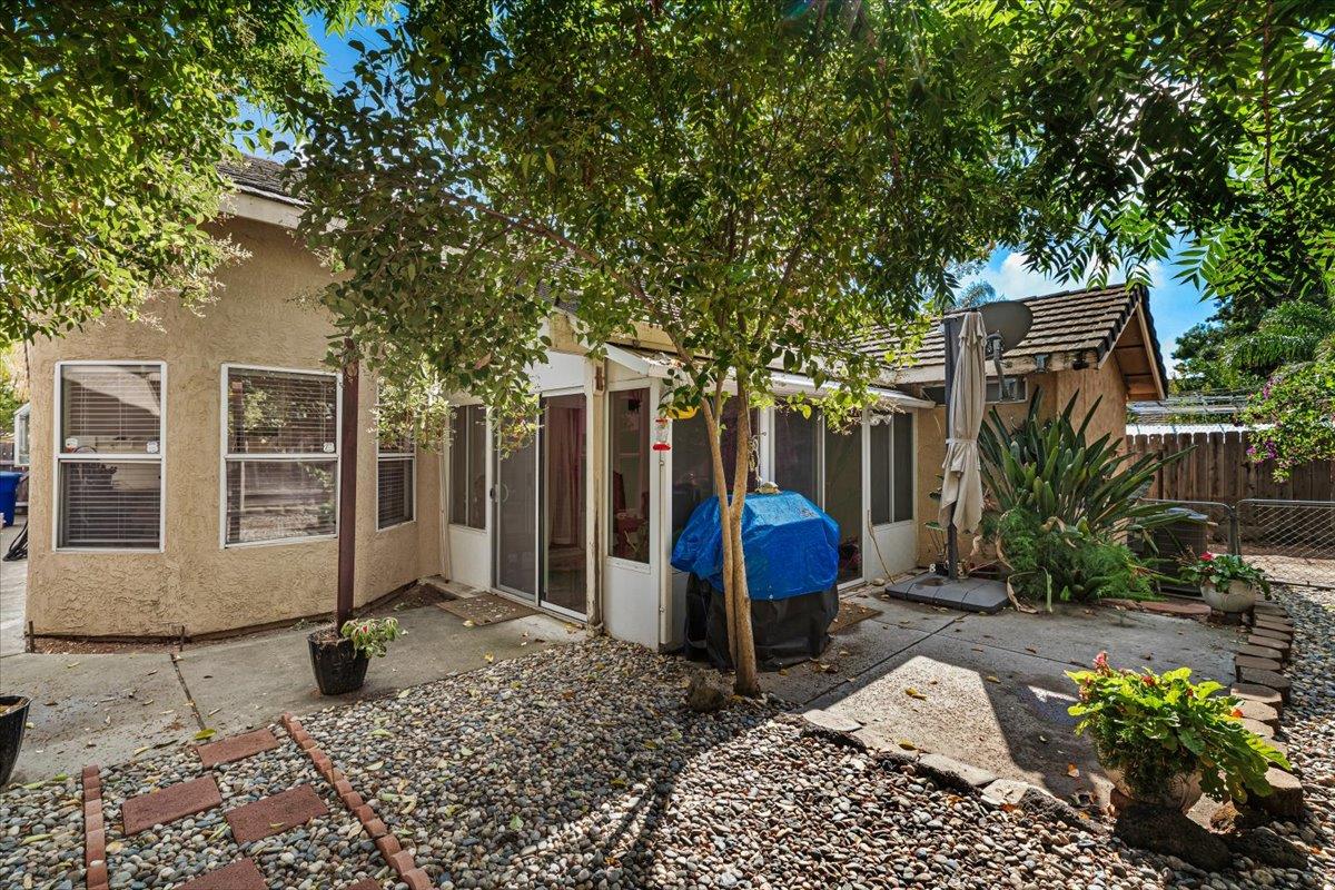 417 Mid Pines Way, Modesto, CA 95354