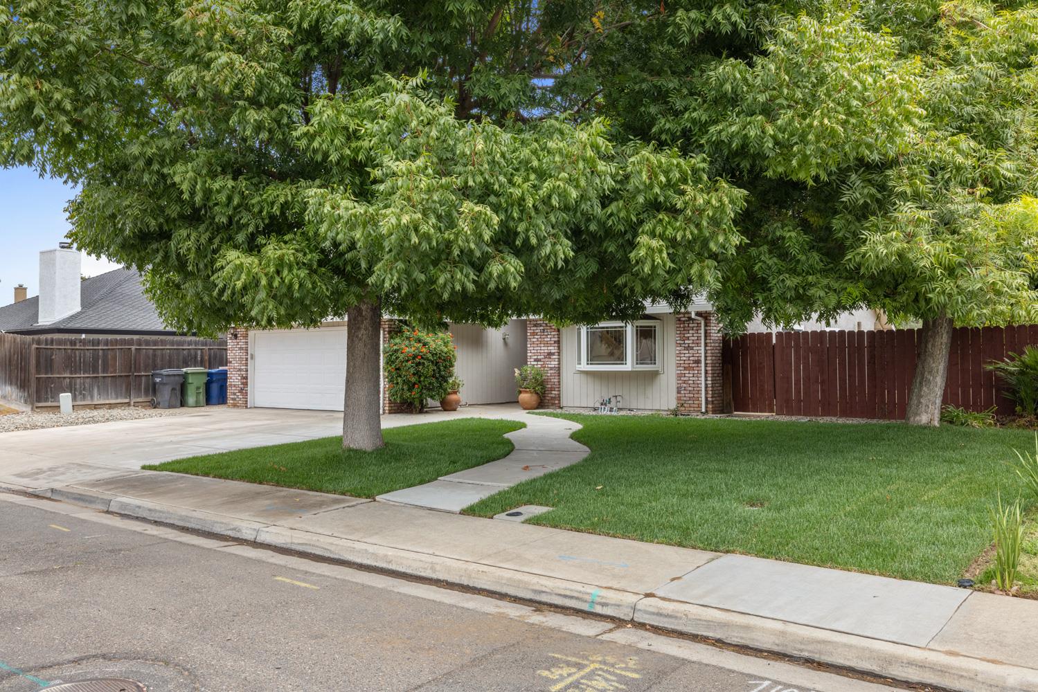 1940 N Berkeley Ave, Turlock, CA 95382