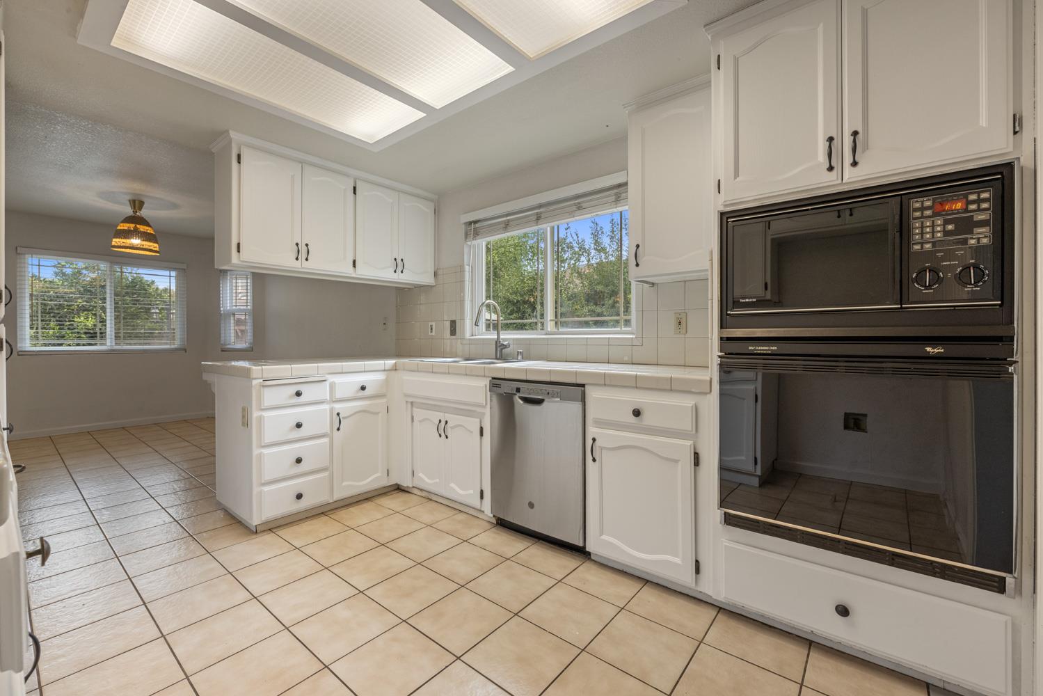 1940 N Berkeley Ave, Turlock, CA 95382