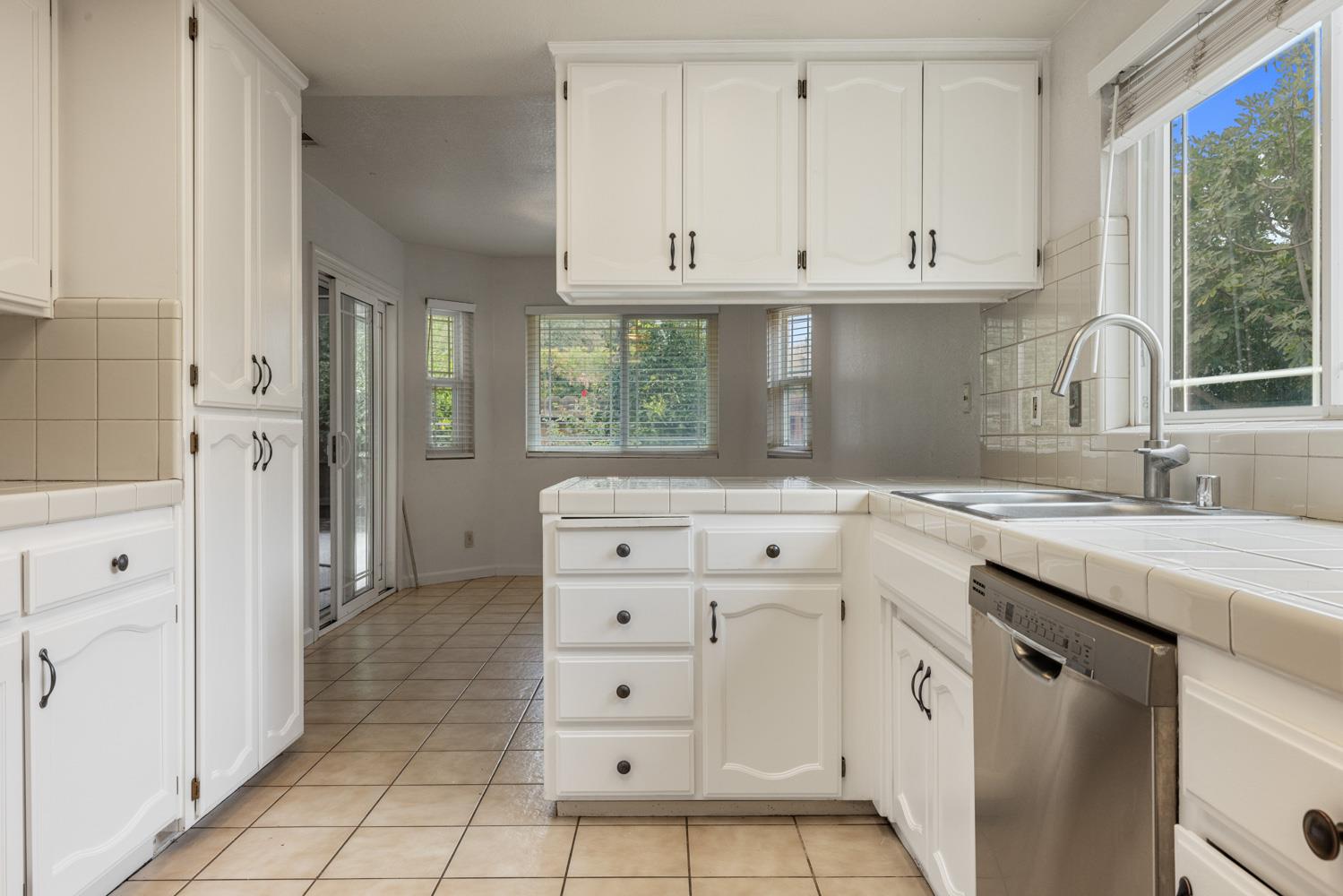 1940 N Berkeley Ave, Turlock, CA 95382