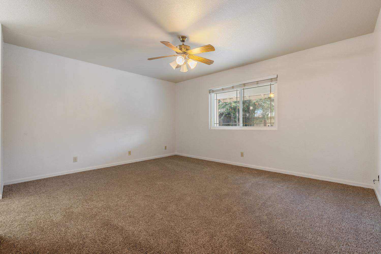 1940 N Berkeley Ave, Turlock, CA 95382