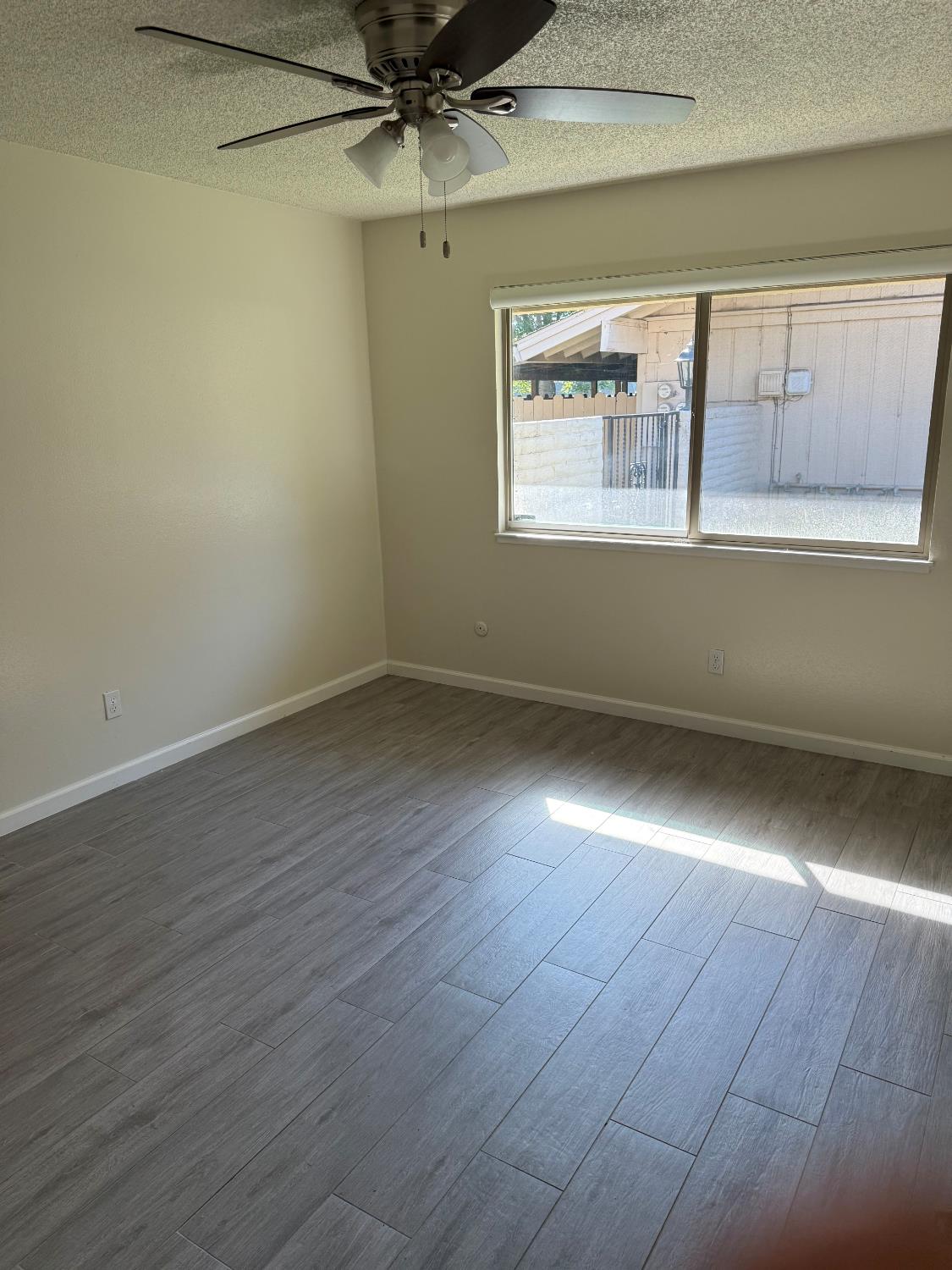 617 W Granger Ave #43, Modesto, CA 95350