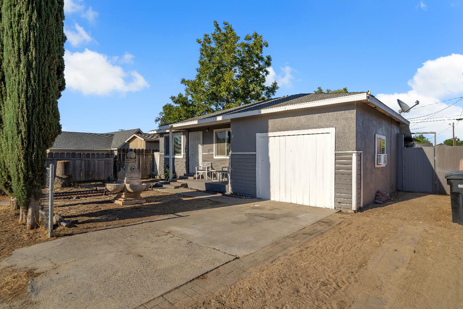 5558 8th St, Keyes, CA 95328