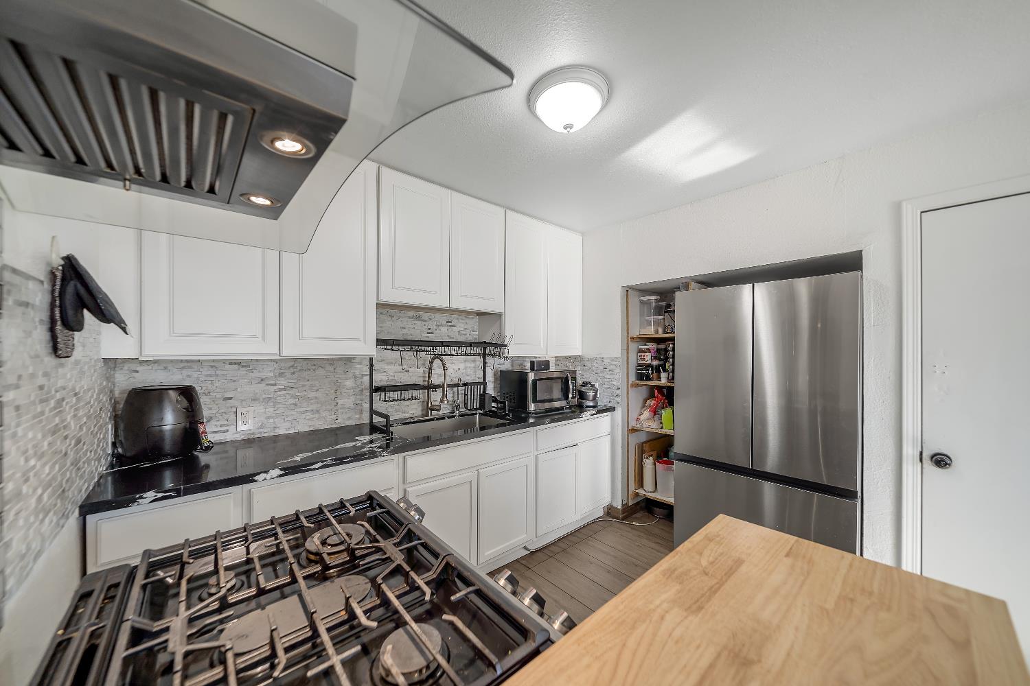 5558 8th St, Keyes, CA 95328