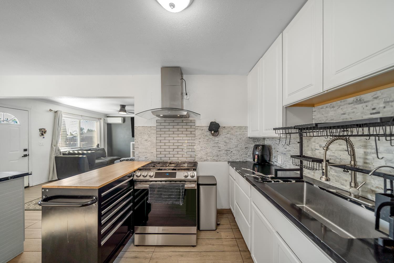 5558 8th St, Keyes, CA 95328