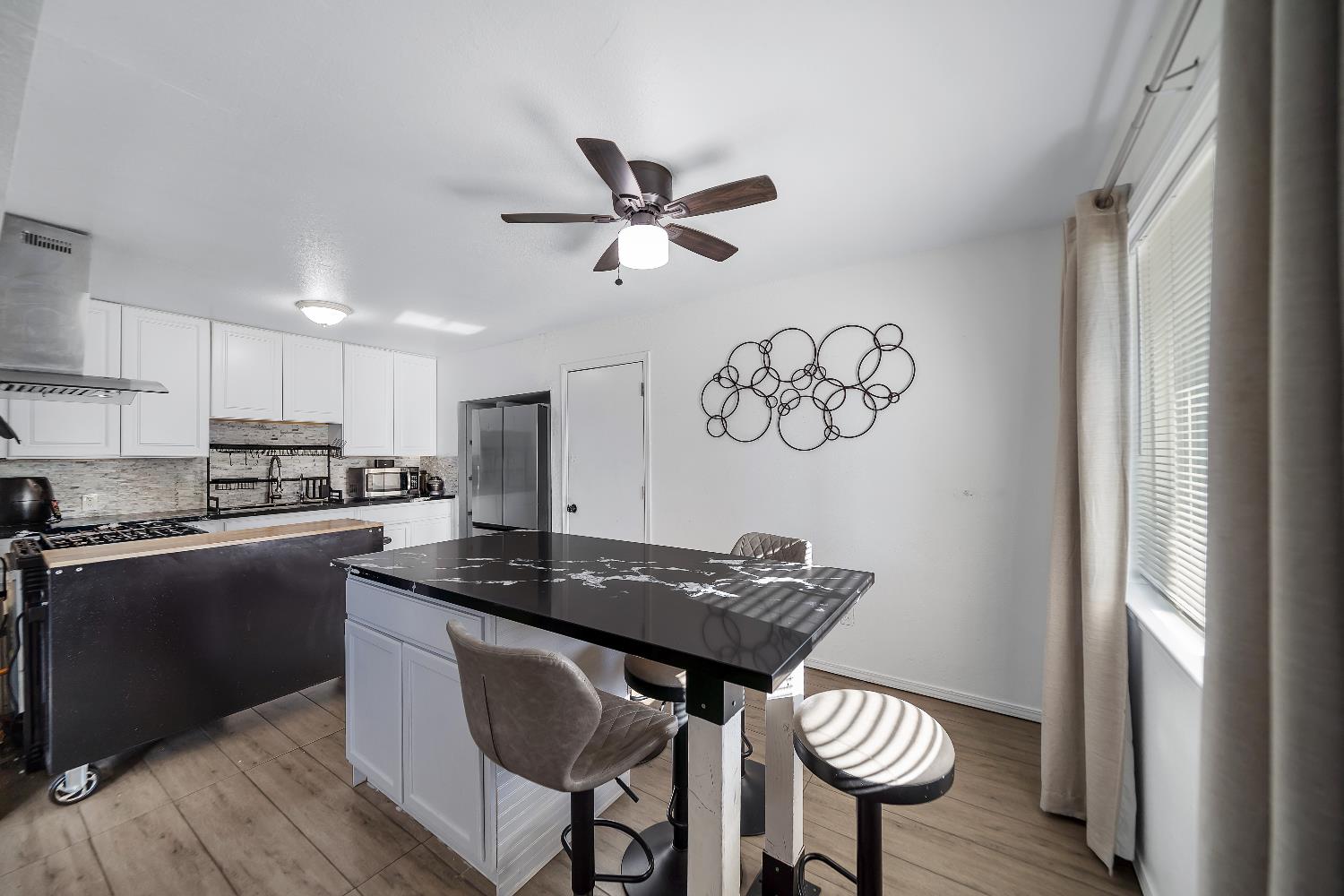 5558 8th St, Keyes, CA 95328