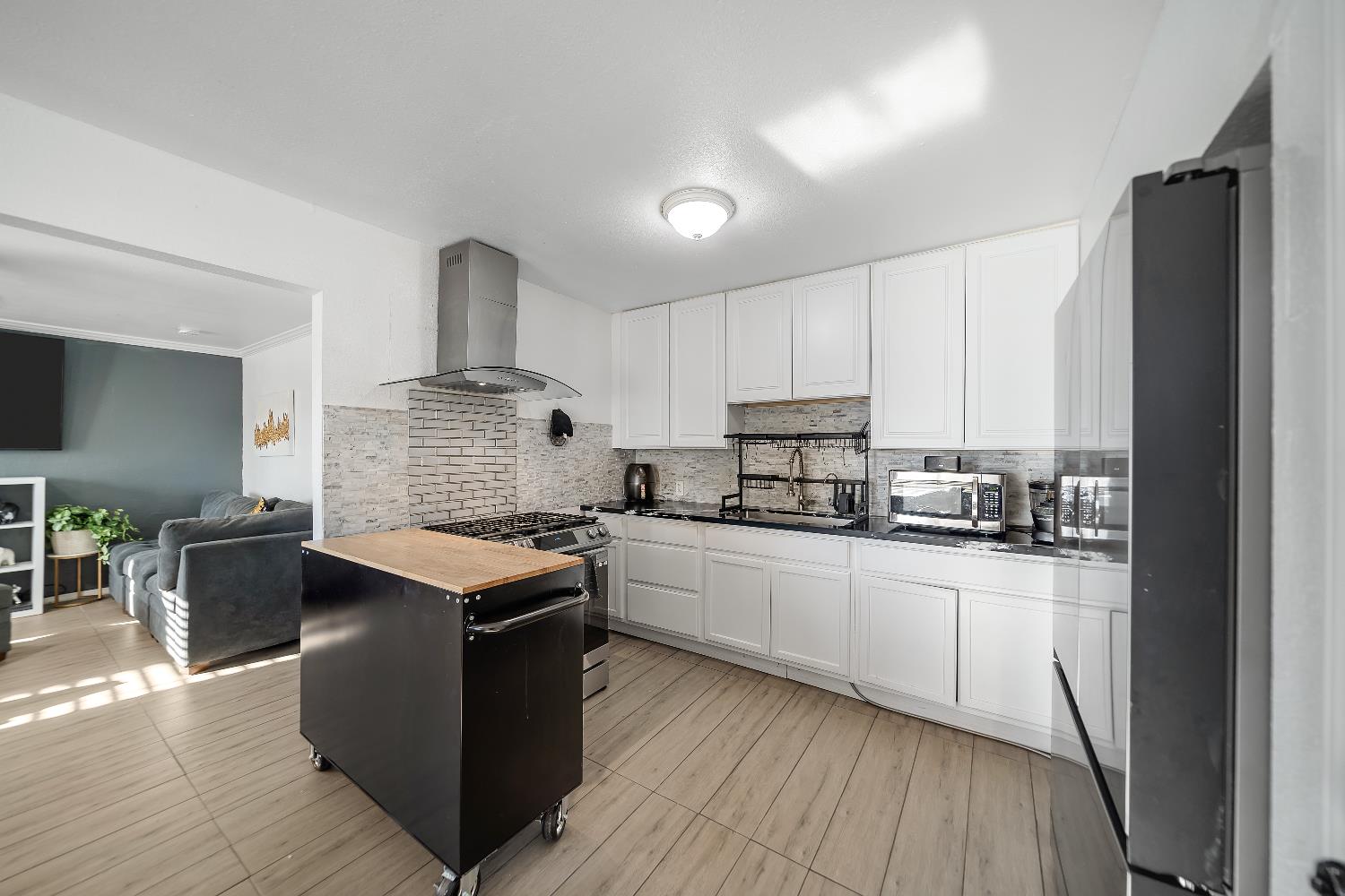 5558 8th St, Keyes, CA 95328