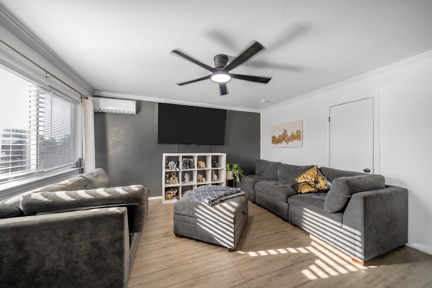 5558 8th St, Keyes, CA 95328