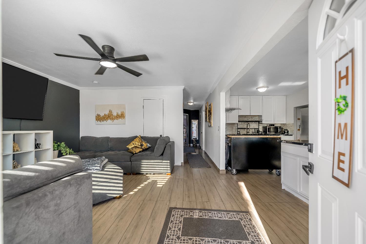 5558 8th St, Keyes, CA 95328