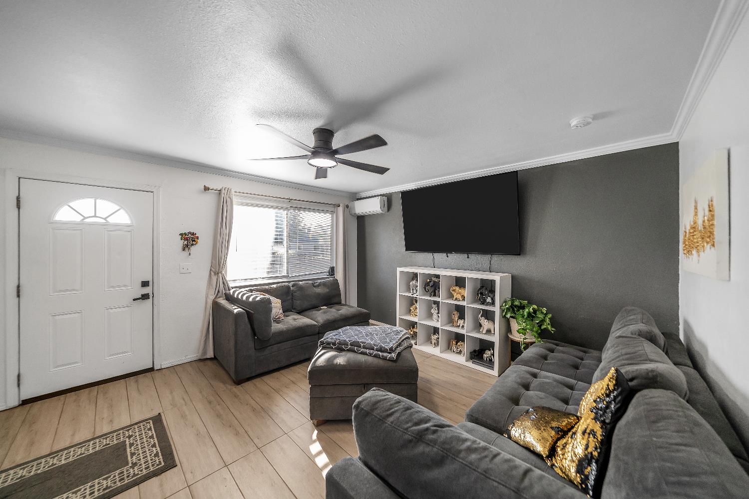 5558 8th St, Keyes, CA 95328