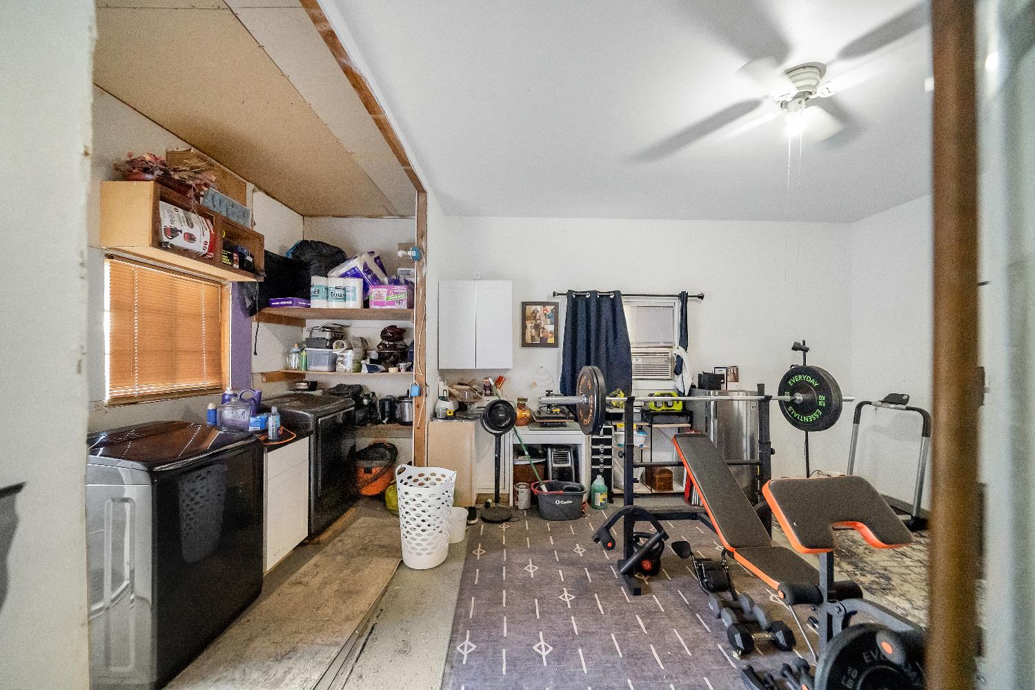 5558 8th St, Keyes, CA 95328