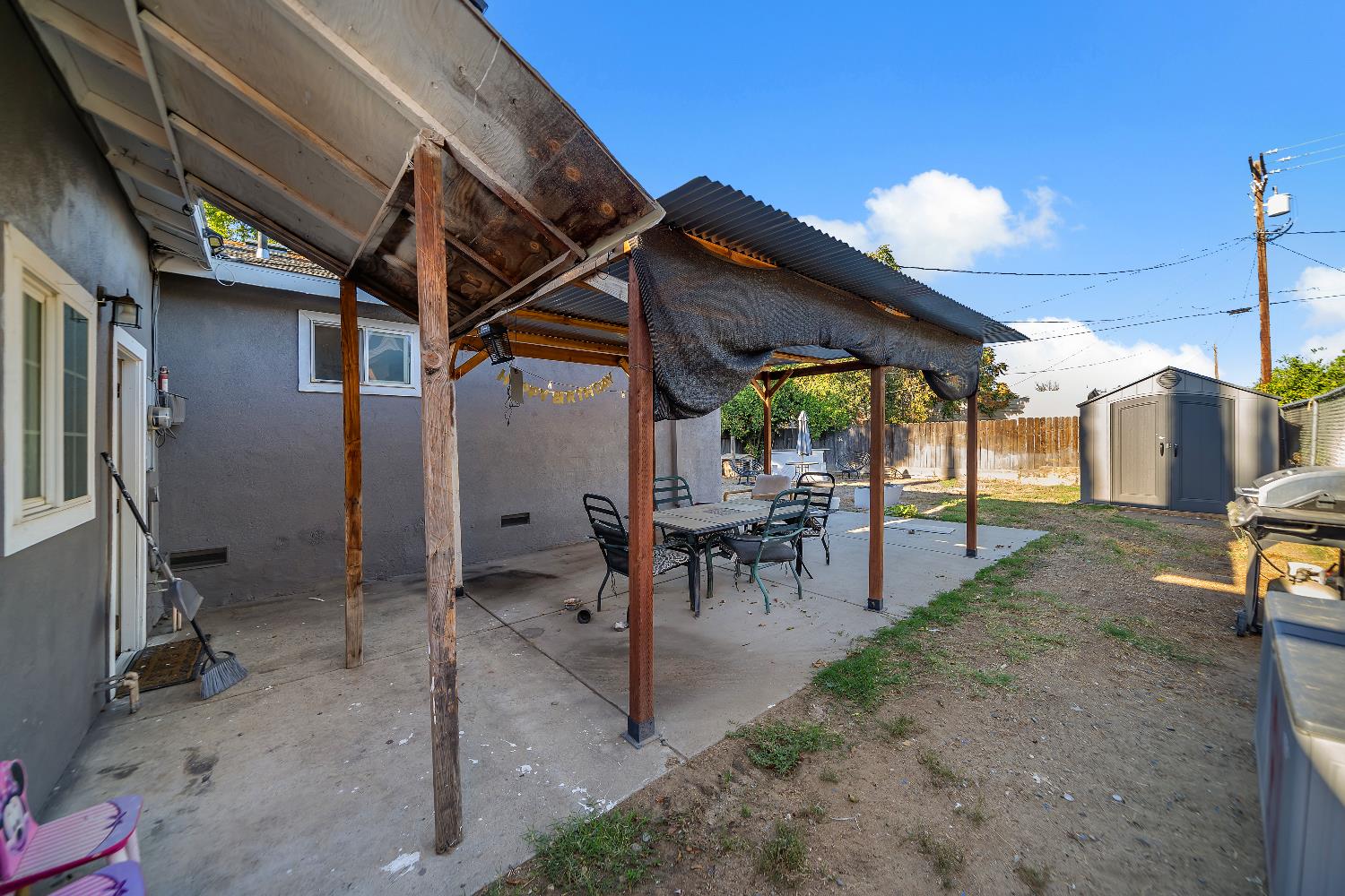 5558 8th St, Keyes, CA 95328