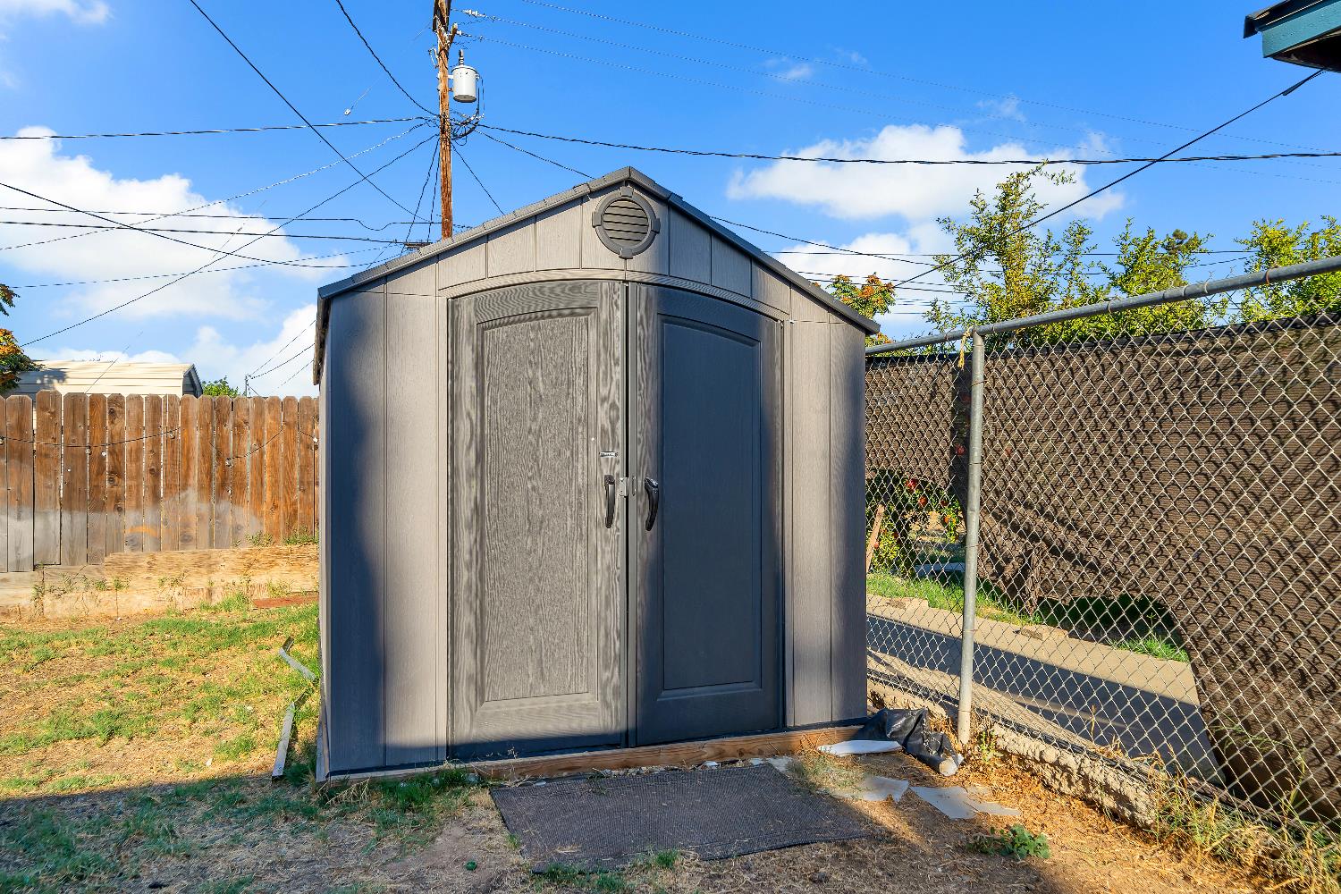 5558 8th St, Keyes, CA 95328