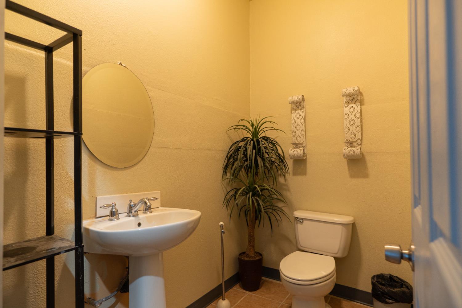 3882 Washington Ave, Le Grand, CA 95333