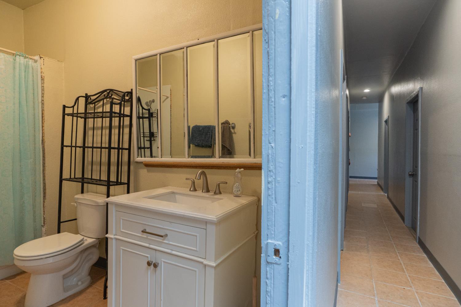 3882 Washington Ave, Le Grand, CA 95333