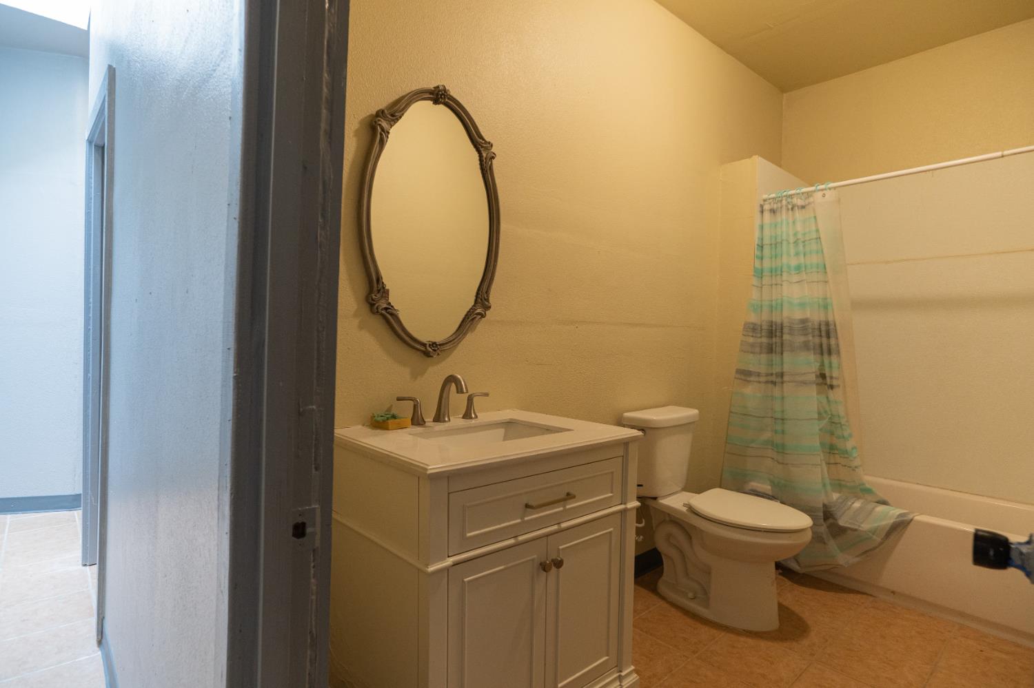 3882 Washington Ave, Le Grand, CA 95333