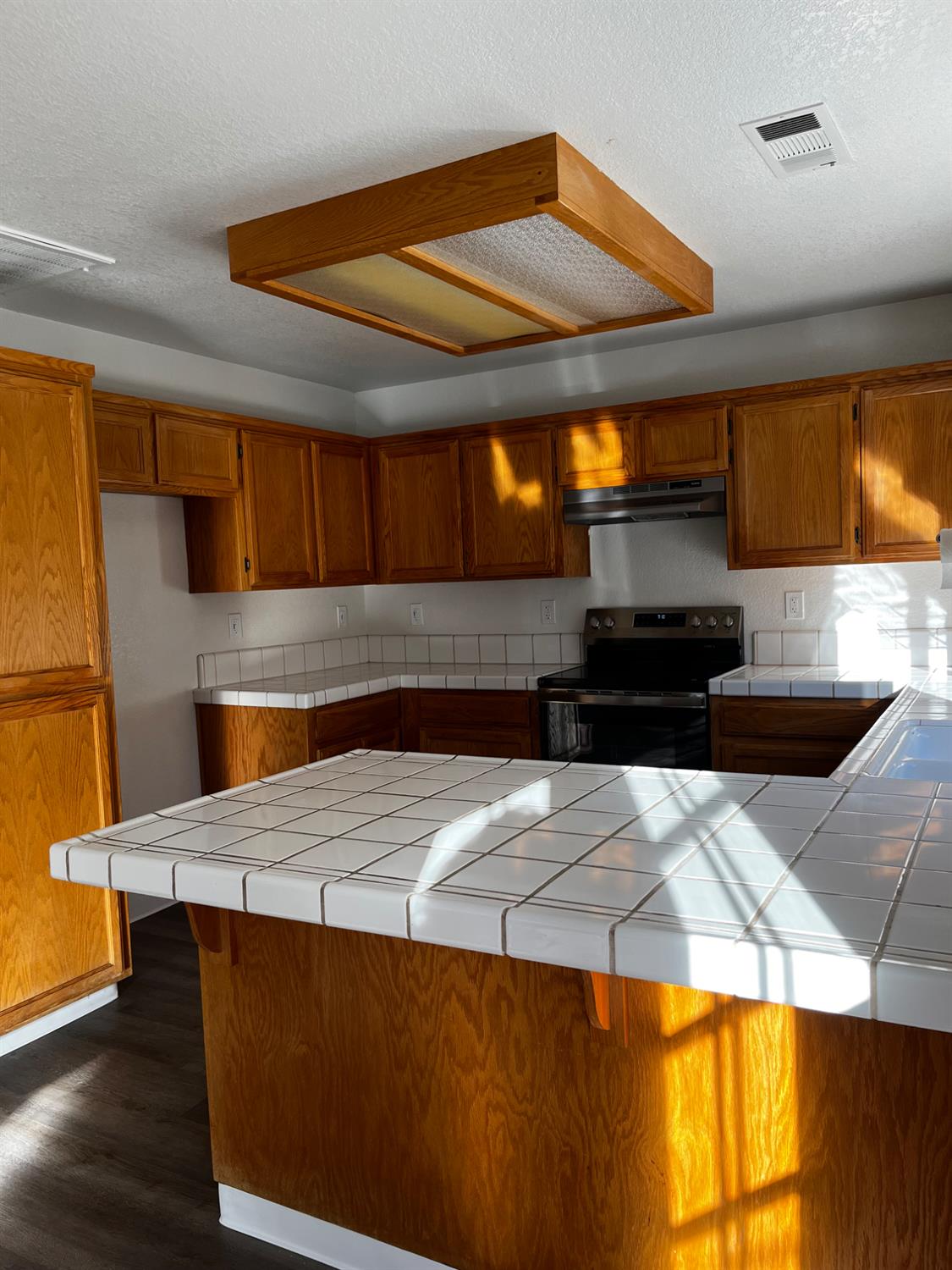 1460 Portsmouth Ln, Gustine, CA 95322