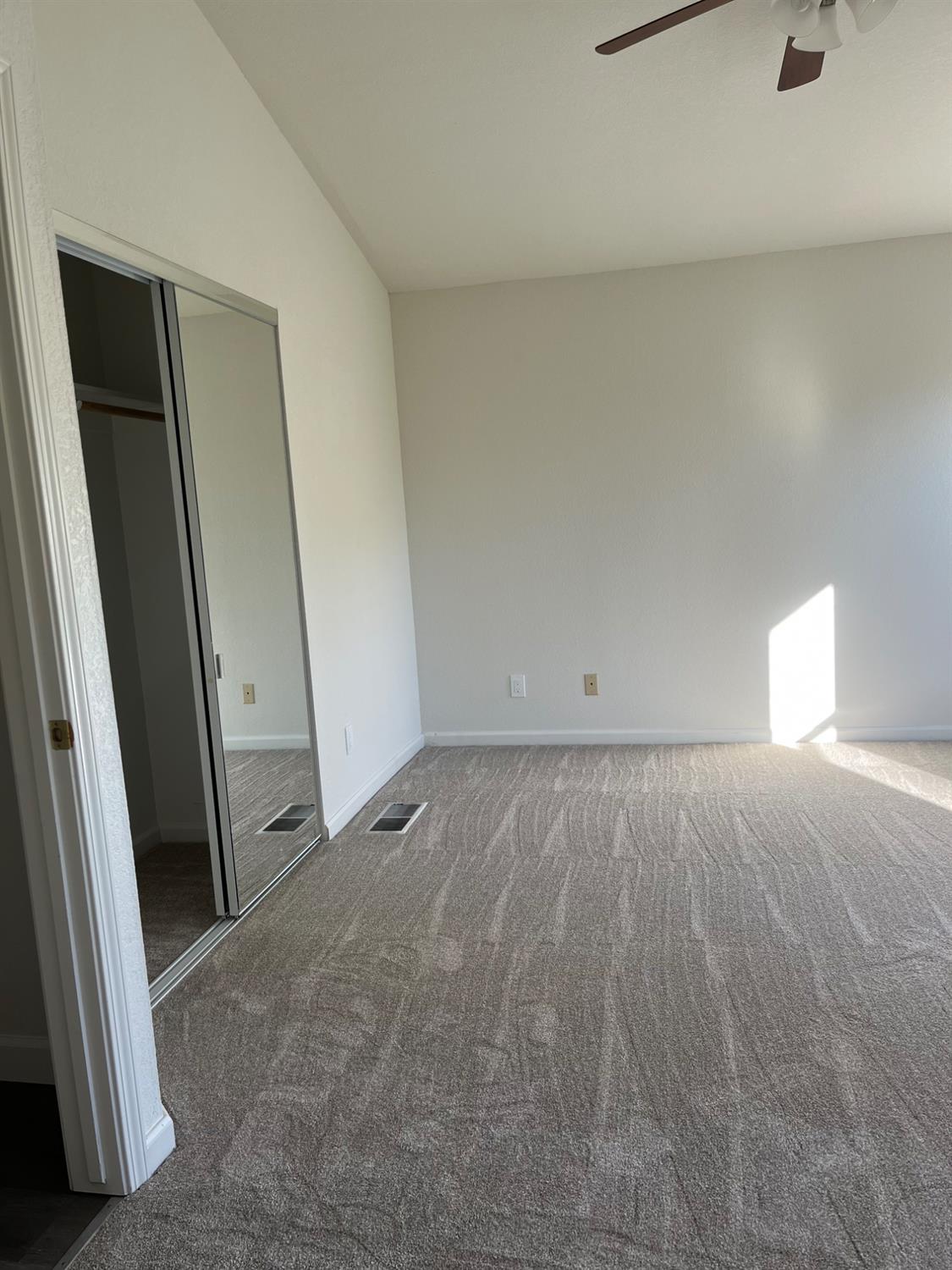 1460 Portsmouth Ln, Gustine, CA 95322