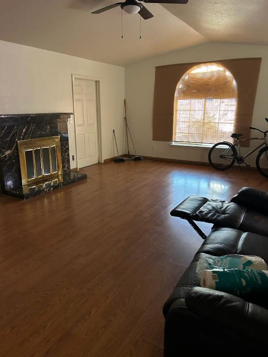 1007 Acaciawood Ct, Los Banos, CA 93635