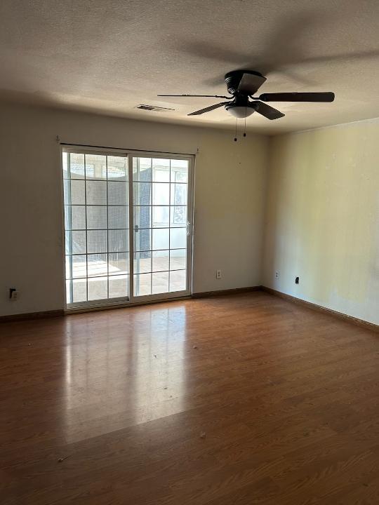 1007 Acaciawood Ct, Los Banos, CA 93635