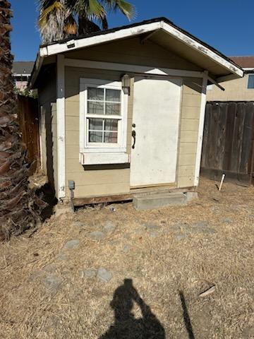 1007 Acaciawood Ct, Los Banos, CA 93635