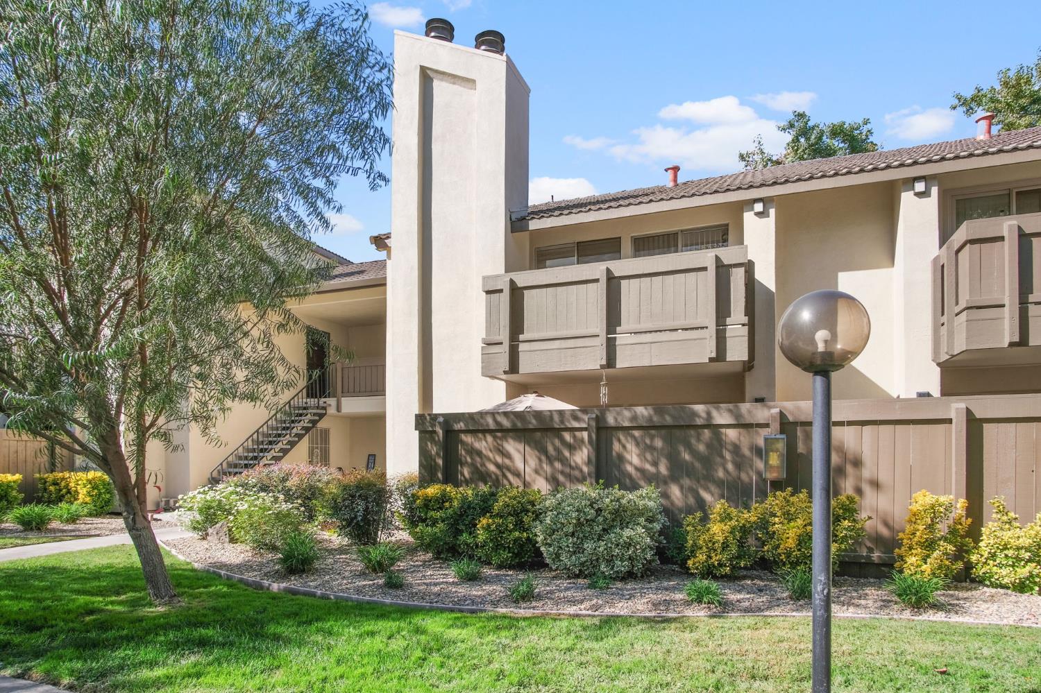 3701 Colonial Dr #156, Modesto, CA 95356