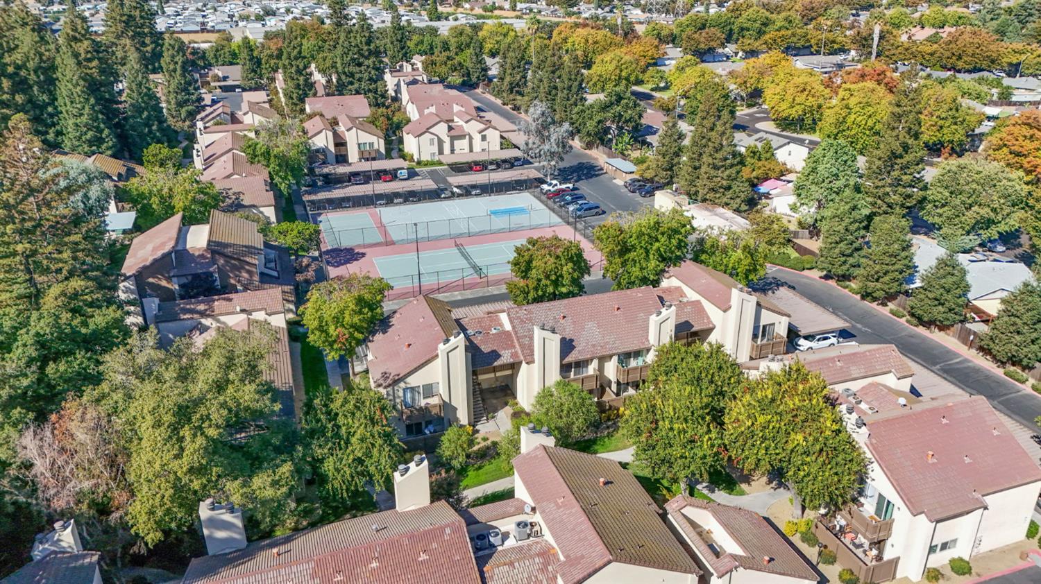 3701 Colonial Dr #156, Modesto, CA 95356