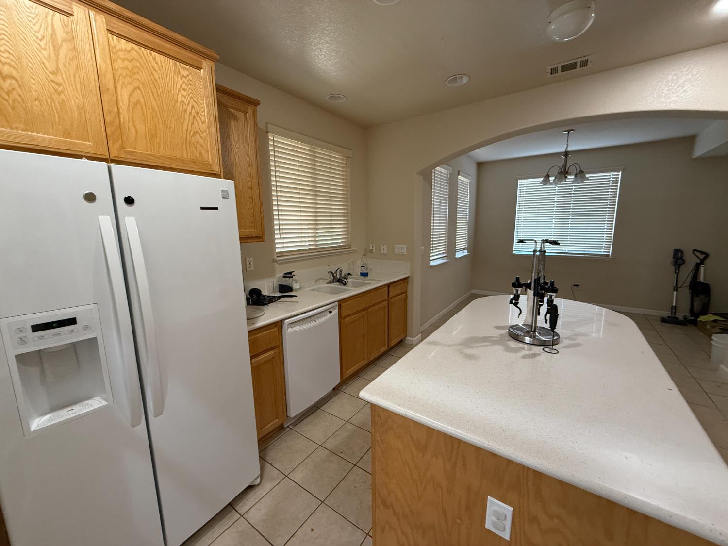 390 Munter St, Manteca, CA 95337