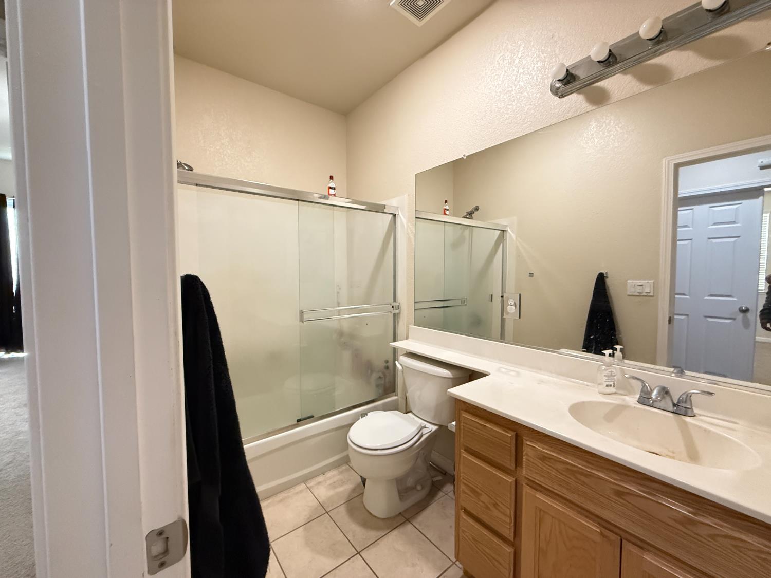 390 Munter St, Manteca, CA 95337