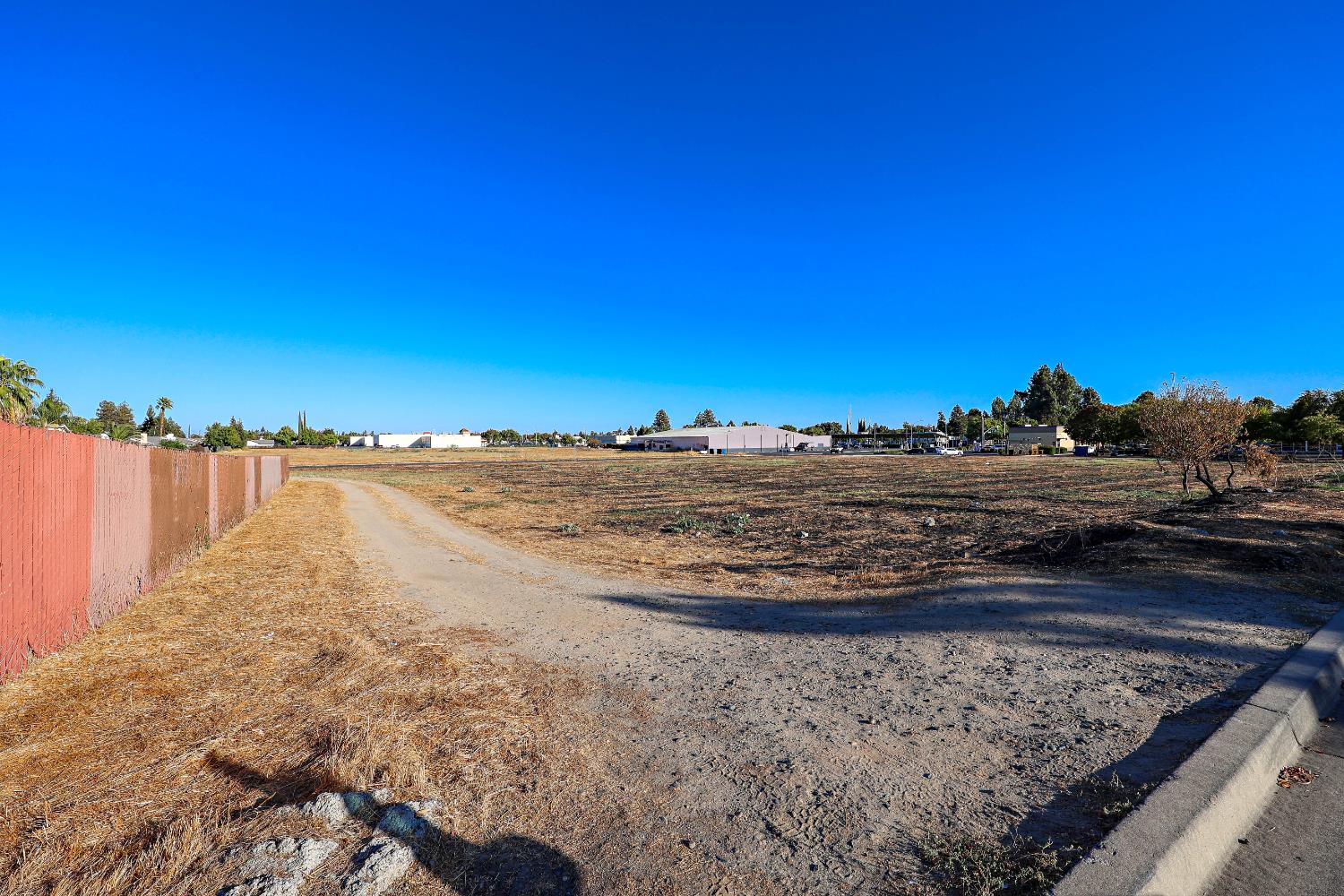 0 Redwood, Atwater, CA 95301