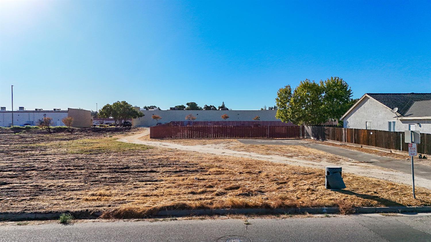 0 Redwood, Atwater, CA 95301