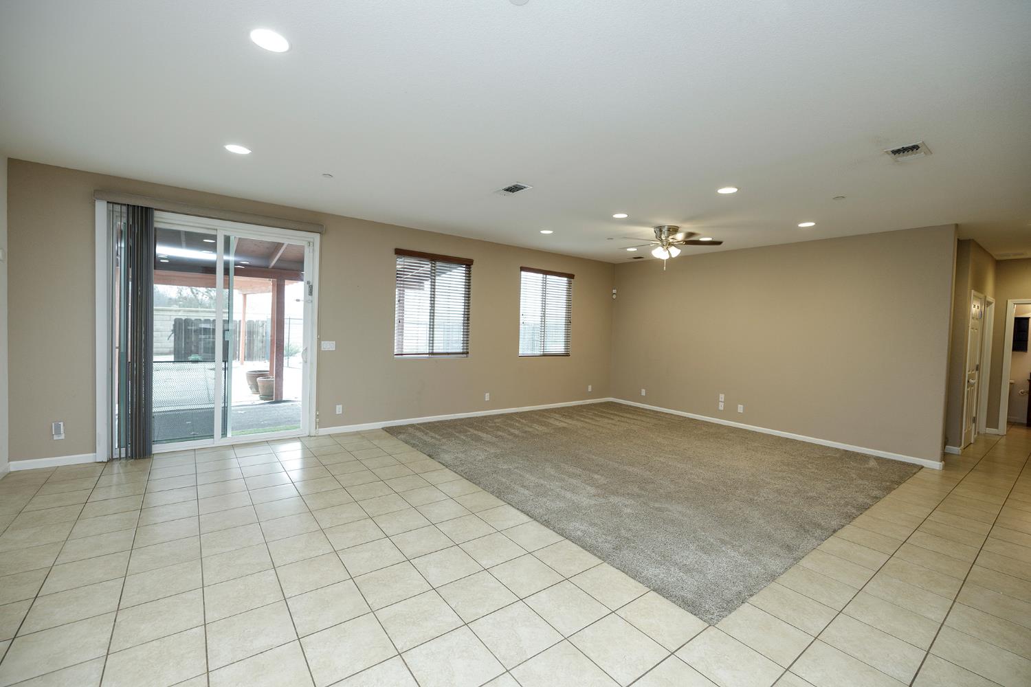 407 Northampton Way, Newman, CA 95360