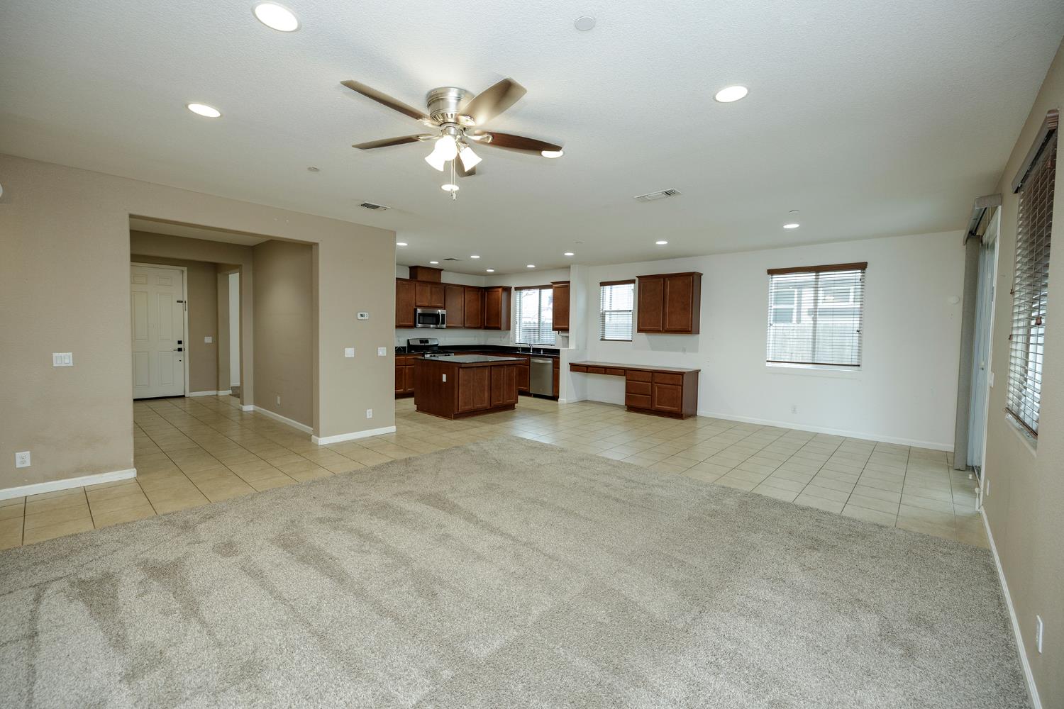 407 Northampton Way, Newman, CA 95360