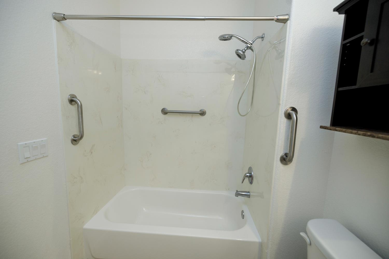 407 Northampton Way, Newman, CA 95360