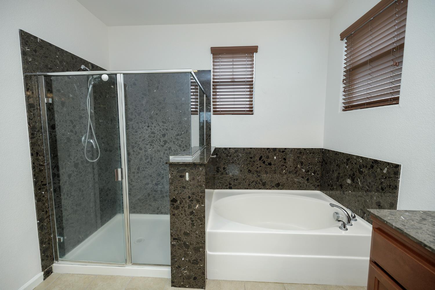 407 Northampton Way, Newman, CA 95360