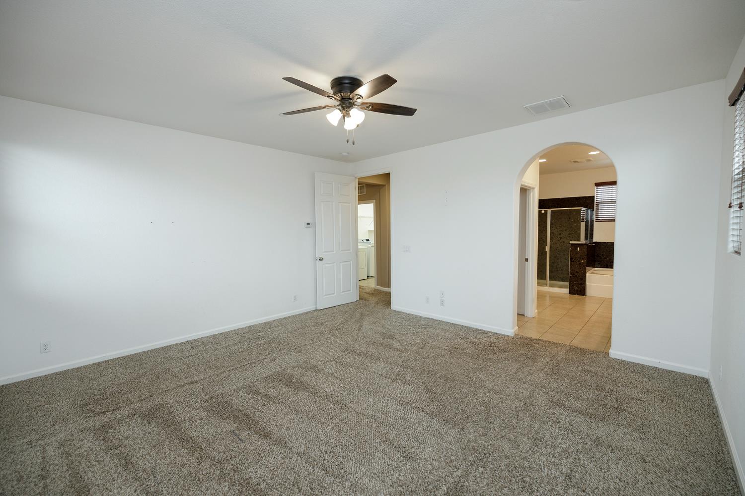 407 Northampton Way, Newman, CA 95360