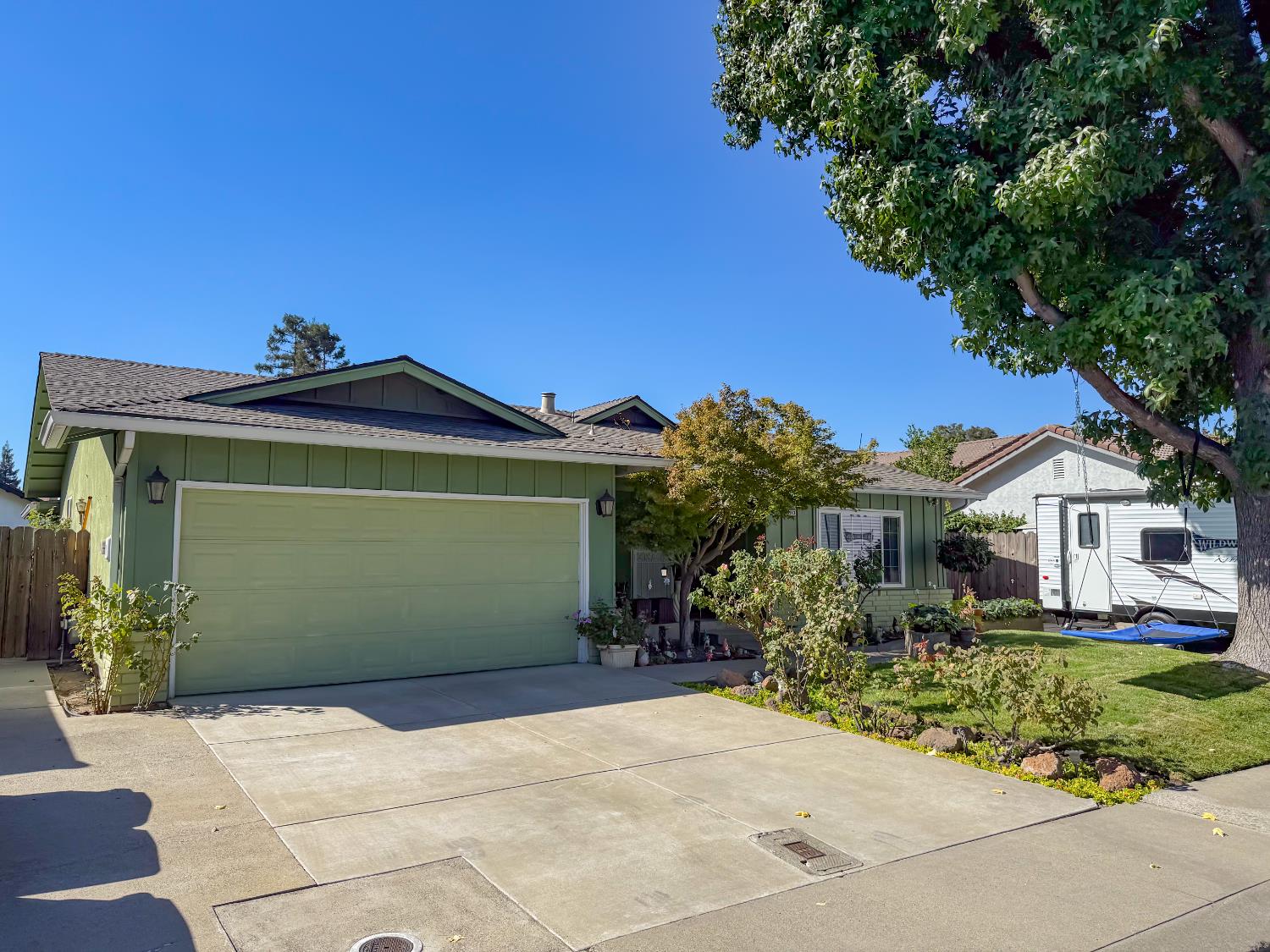 3913 Peacock Ln, Modesto, CA 95356