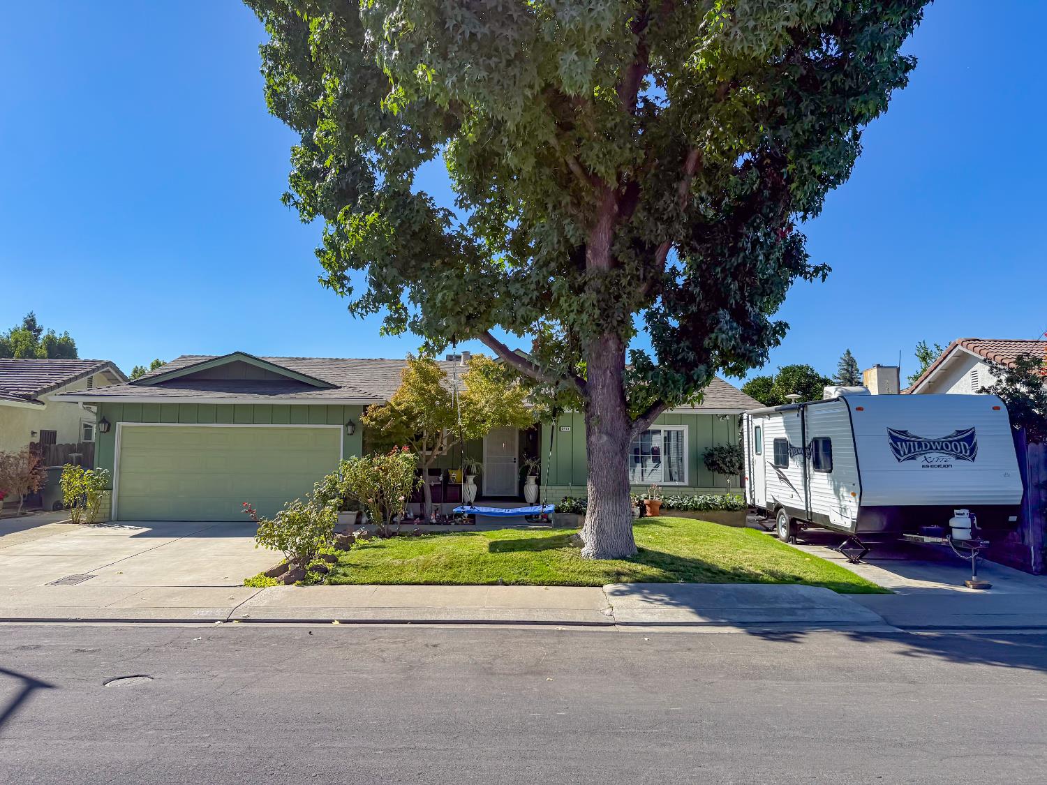 3913 Peacock Ln, Modesto, CA 95356