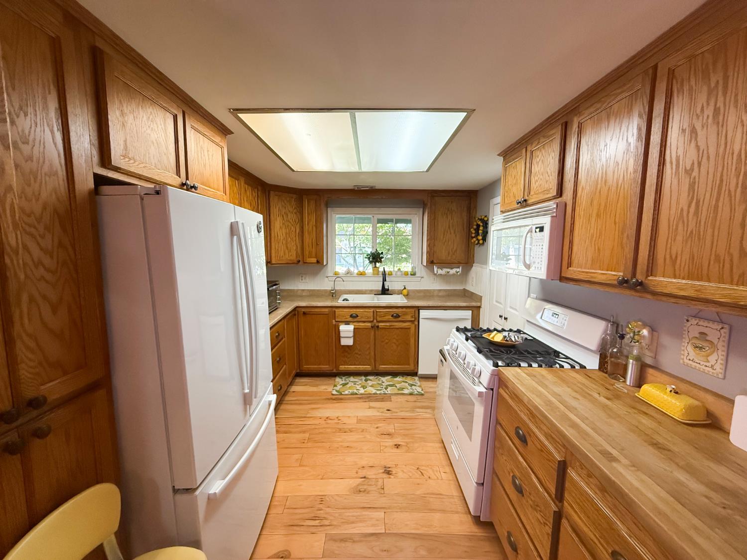 3913 Peacock Ln, Modesto, CA 95356