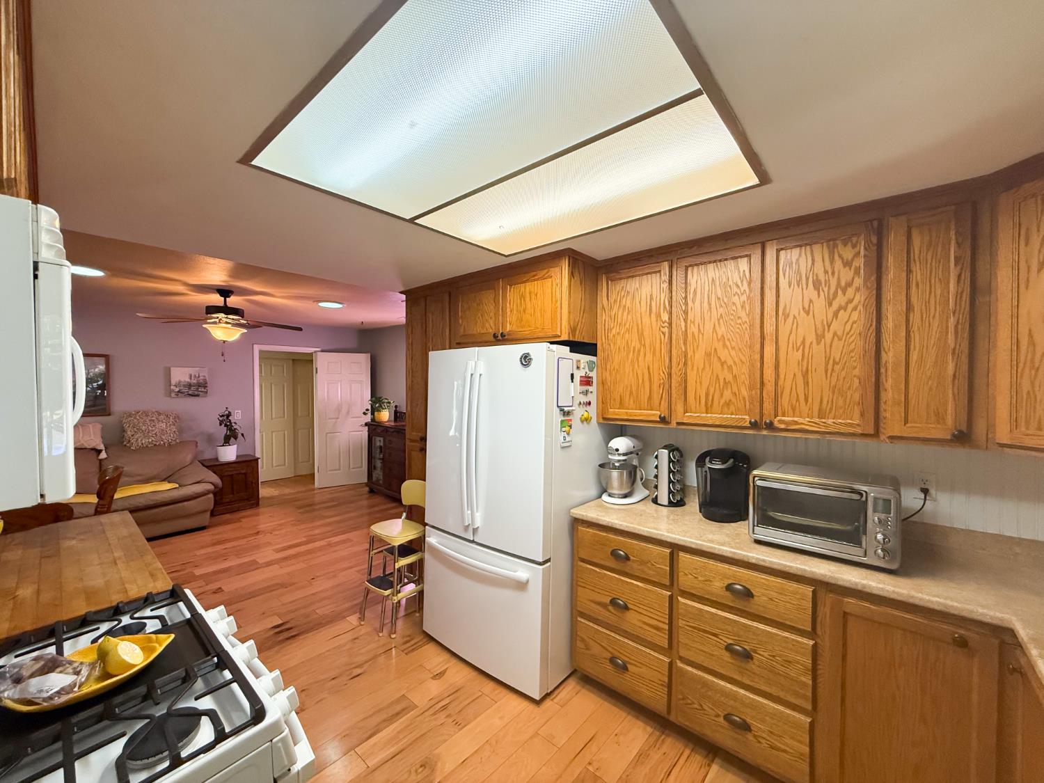 3913 Peacock Ln, Modesto, CA 95356