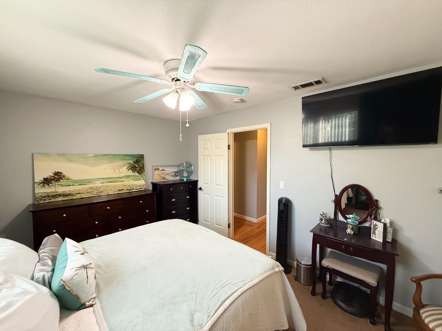 3913 Peacock Ln, Modesto, CA 95356