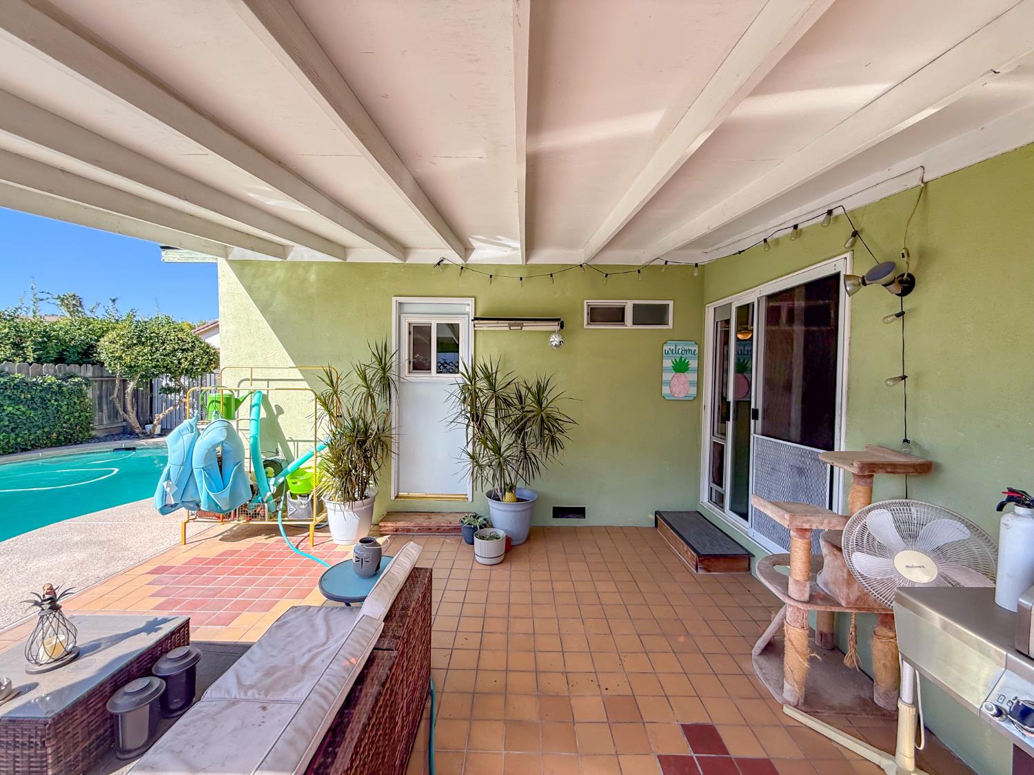 3913 Peacock Ln, Modesto, CA 95356