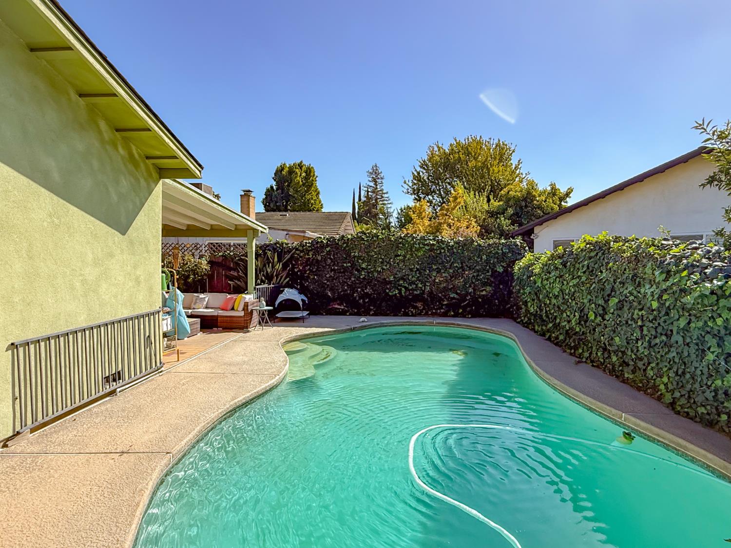 3913 Peacock Ln, Modesto, CA 95356