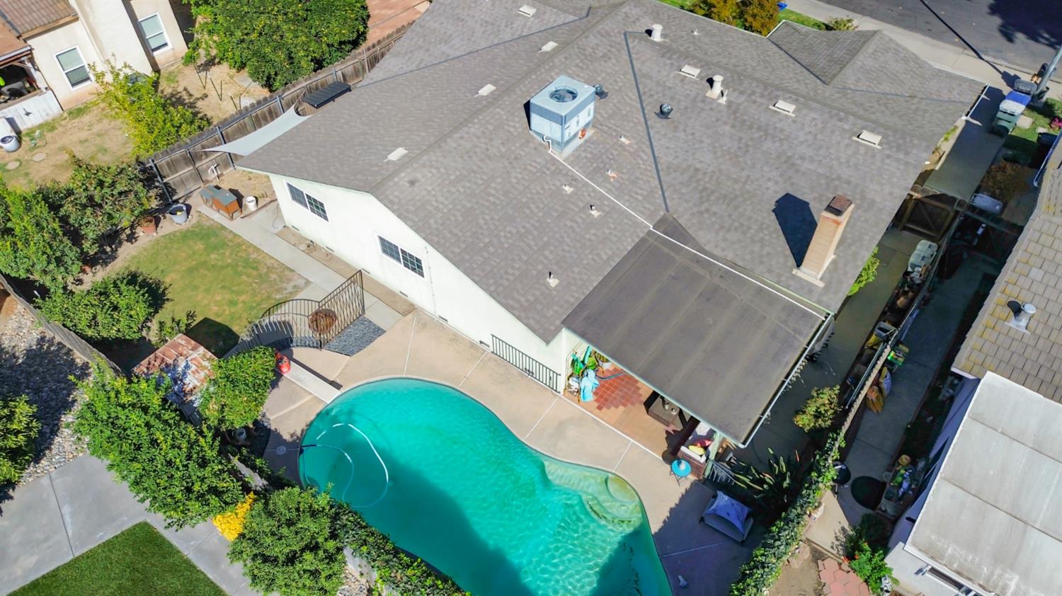 3913 Peacock Ln, Modesto, CA 95356